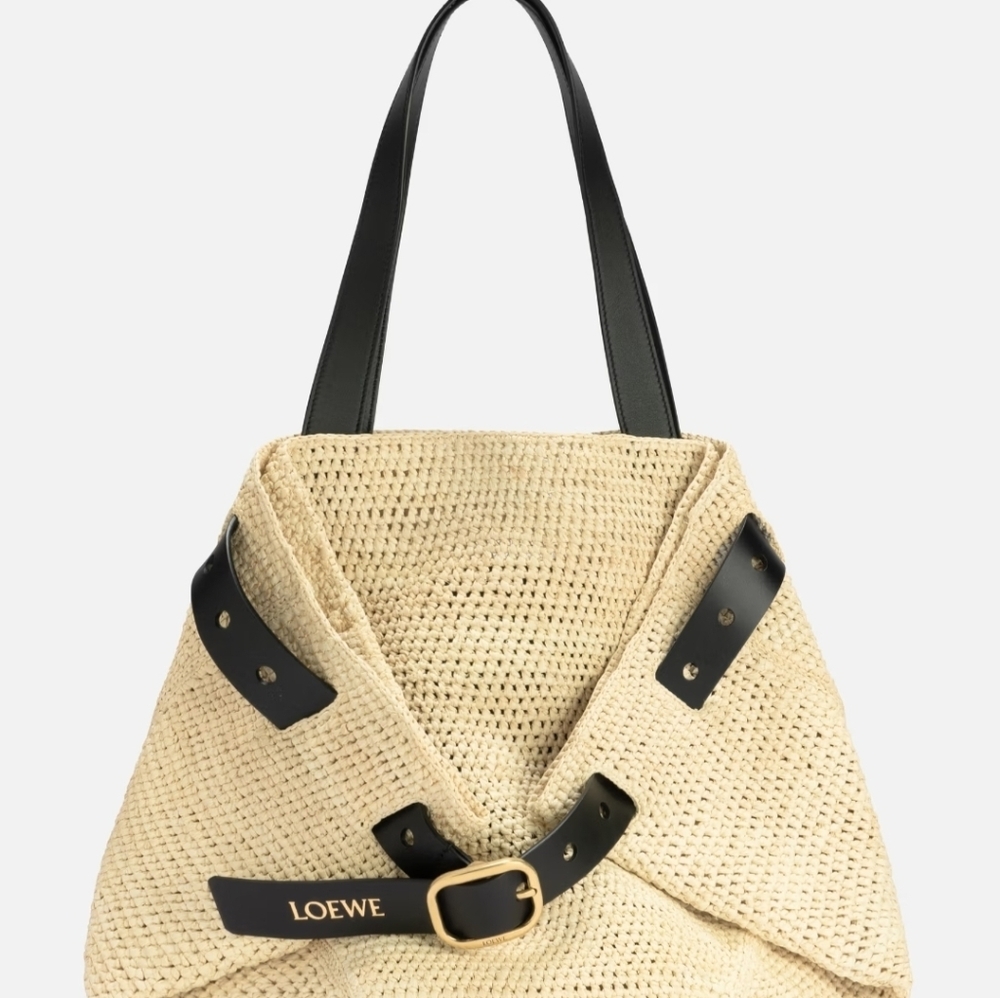 Loewe Add to Wishlist Medium Punch Hole Shopper W dustbag Handbag Brand new